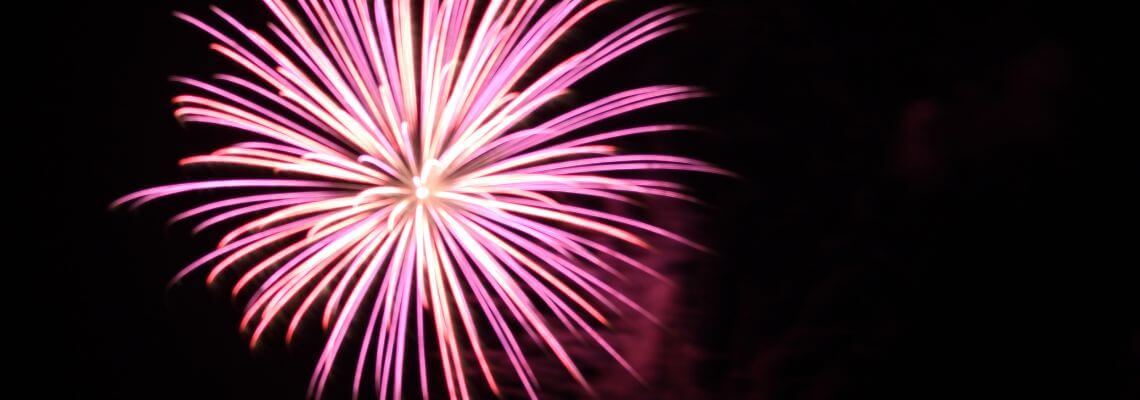 O barulho dos fogos de artifício pode causar perda auditiva