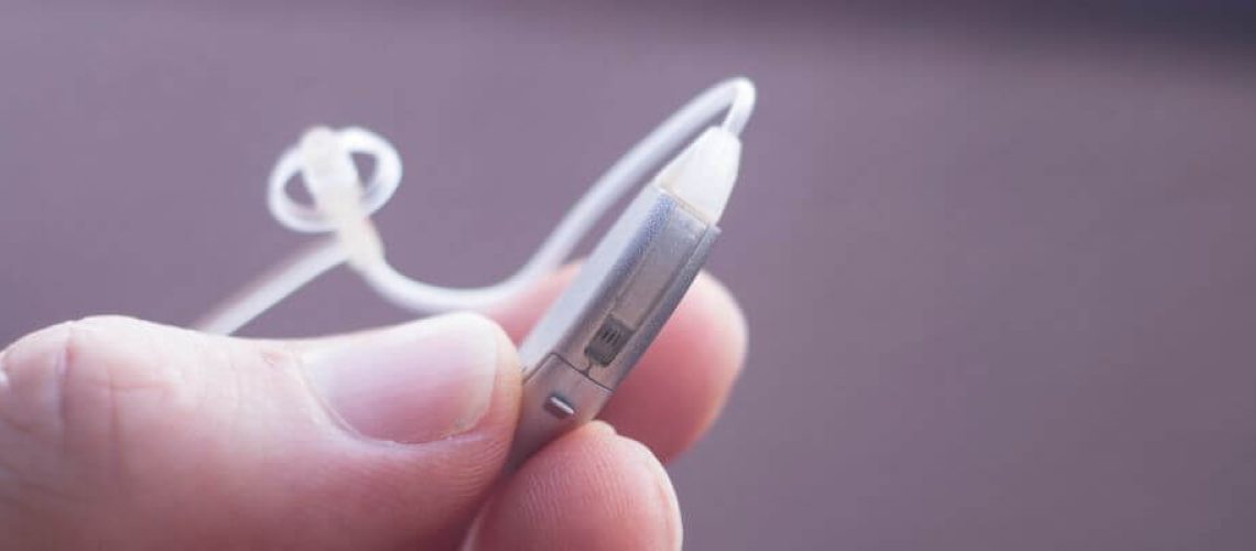 5 erros que precisam ser evitados ao comprar aparelho auditivo